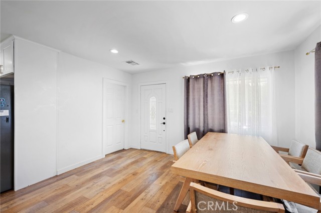 Detail Gallery Image 6 of 34 For 7577 Valaho Dr, Tujunga,  CA 91042 - 3 Beds | 3 Baths