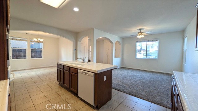 Detail Gallery Image 8 of 33 For 4361 W Artemisa, Fresno,  CA 93722 - 4 Beds | 2/1 Baths