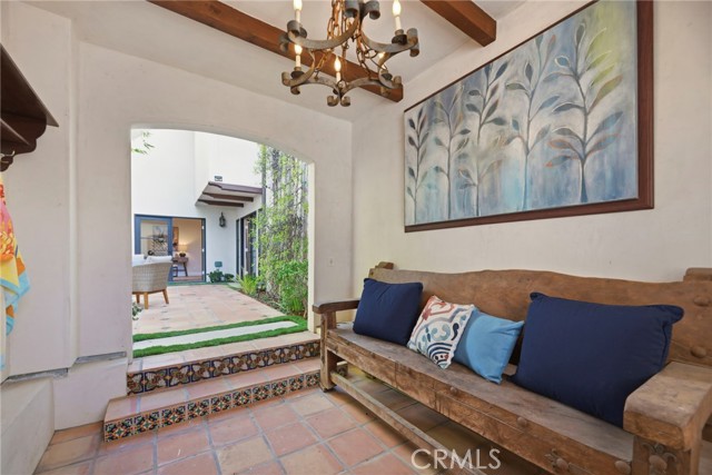 Detail Gallery Image 6 of 63 For 1001 2nd, Hermosa Beach,  CA 90254 - 5 Beds | 3/1 Baths