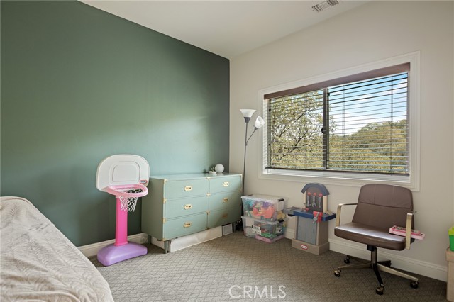 Detail Gallery Image 24 of 38 For 1509 Krause Ln, Lake Arrowhead,  CA 92352 - 3 Beds | 2/1 Baths