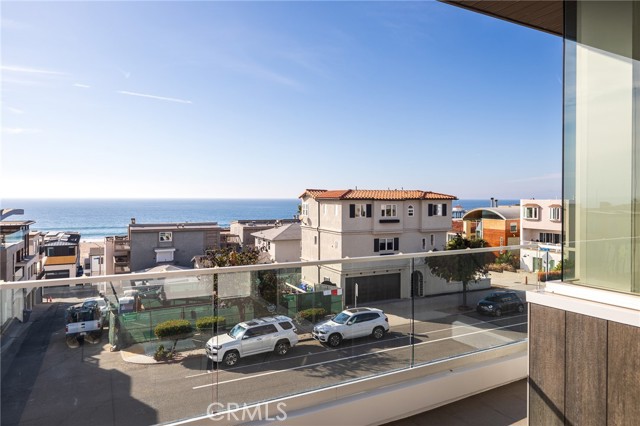 612 Manhattan Avenue, Manhattan Beach, California 90266, 3 Bedrooms Bedrooms, ,3 BathroomsBathrooms,Residential,Sold,Manhattan,SB23211420