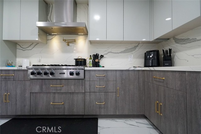 Detail Gallery Image 7 of 17 For 2364 Las Palomas, La Habra Heights,  CA 90631 - 4 Beds | 3/1 Baths