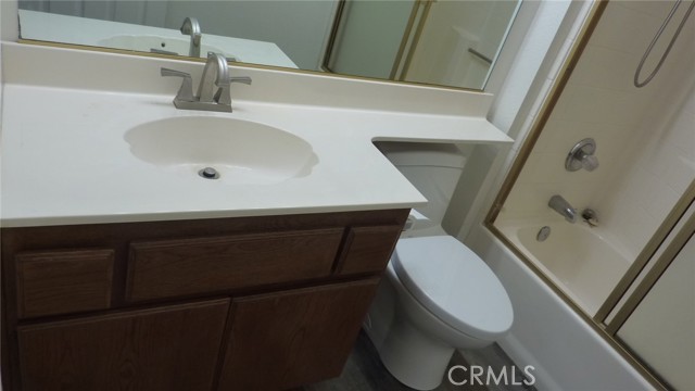 284 Celeste Drive, Riverside CA: https://media.crmls.org/medias/ffa6a44f-db1c-4bb8-90ff-54d7e407a70d.jpg