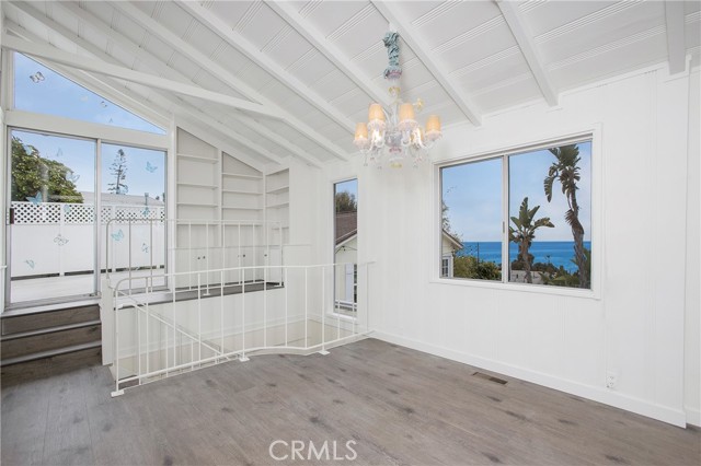 Detail Gallery Image 14 of 34 For 31927 Hayes Pl, Laguna Beach,  CA 92651 - 3 Beds | 2 Baths