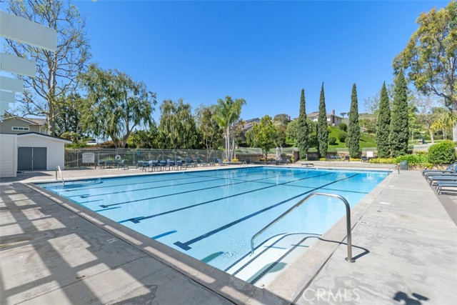 17 Silver Crescent, Irvine CA: https://media.crmls.org/medias/ffa71e8c-14a0-4f03-b51f-777a690804b2.jpg