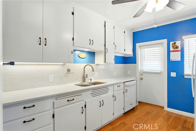 438 N Pasadena Avenue, Glendora CA: https://media.crmls.org/medias/ffa7394f-77eb-433a-91f6-fb9959f46182.jpg