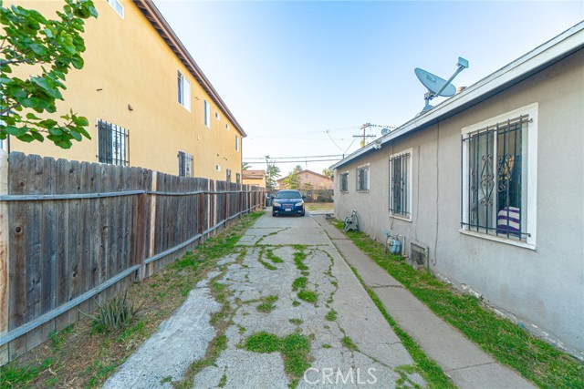 Detail Gallery Image 23 of 26 For 151 E 105th St, Los Angeles,  CA 90003 - 2 Beds | 1 Baths