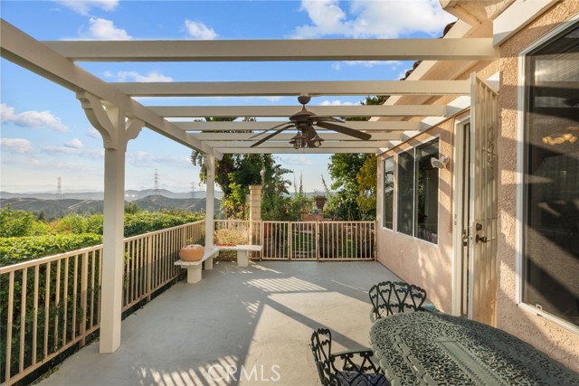 22440 Skylake Place, Saugus CA: https://media.crmls.org/medias/ffa7acd9-e139-42ee-b8b1-faca7c9e7e2a.jpg