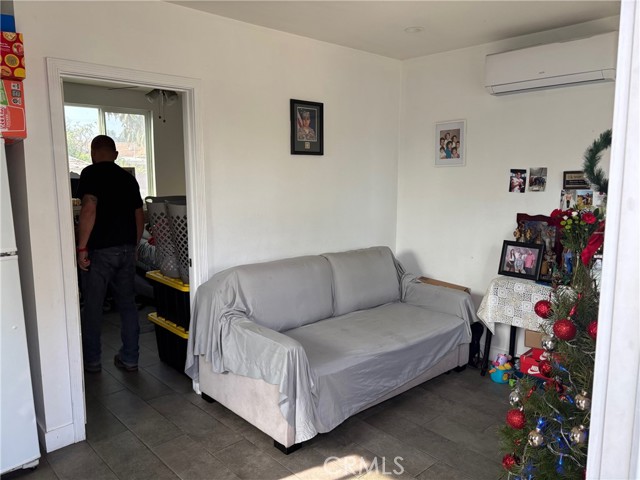 Detail Gallery Image 22 of 34 For 2911 Baltic, Long Beach,  CA 90810 - 3 Beds | 1 Baths