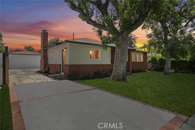 7020 Encino Avenue, Van Nuys CA: https://media.crmls.org/medias/ffa7f569-44d9-4489-b7a8-b463286c82ce.jpg