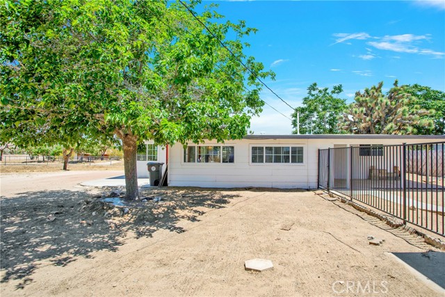 Detail Gallery Image 14 of 48 For 7184 Palm Ave, Yucca Valley,  CA 92284 - 3 Beds | 2 Baths