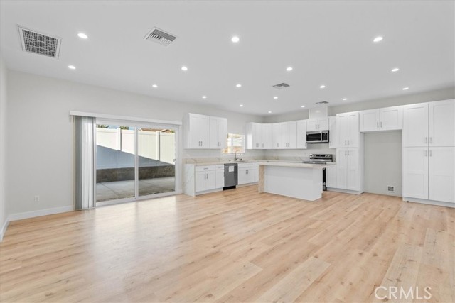 Detail Gallery Image 24 of 40 For 15951 Simonds St, Granada Hills,  CA 91344 - 7 Beds | 6 Baths