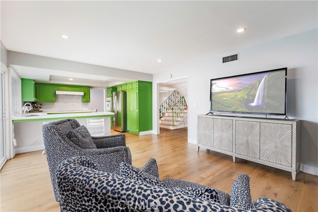 Detail Gallery Image 13 of 37 For 3661 Wisteria, Seal Beach,  CA 90740 - 4 Beds | 3 Baths