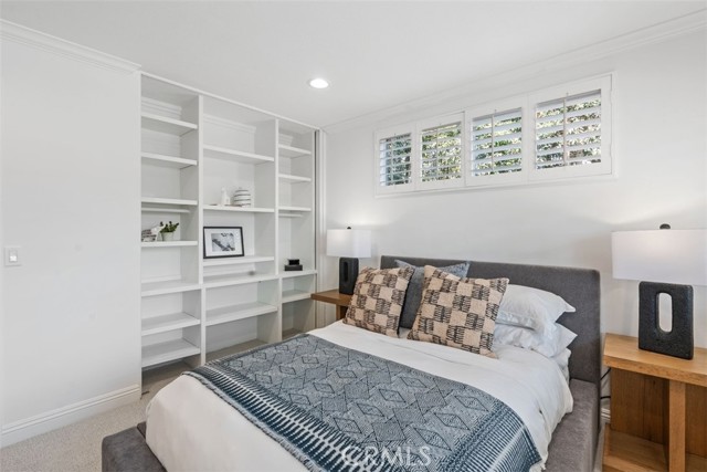 1056 Madison Place, Laguna Beach CA: https://media.crmls.org/medias/ffaac607-d1b4-4721-b543-9a84cfd9f24f.jpg