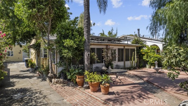 11744 Welby Way, North Hollywood CA: https://media.crmls.org/medias/ffac1244-7467-4dcb-86b5-313940f0ffa5.jpg