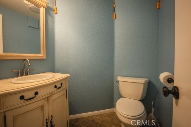 Detail Gallery Image 15 of 20 For 31 Blackbird Ln, Phillips Ranch,  CA 91766 - 3 Beds | 2/1 Baths