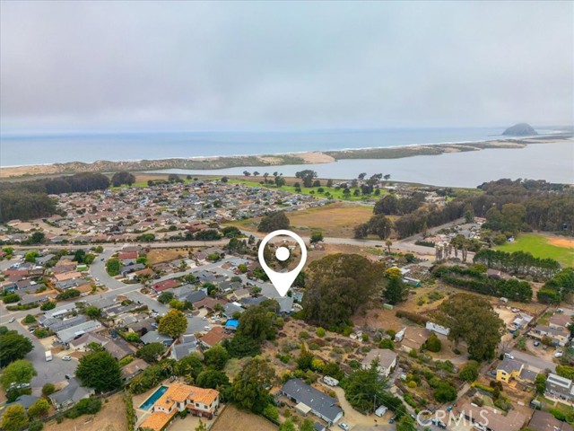 Fabulous location on a quiet cul-de-sac minutes to Sea Pines Golf Course and Montana De Oro State Park