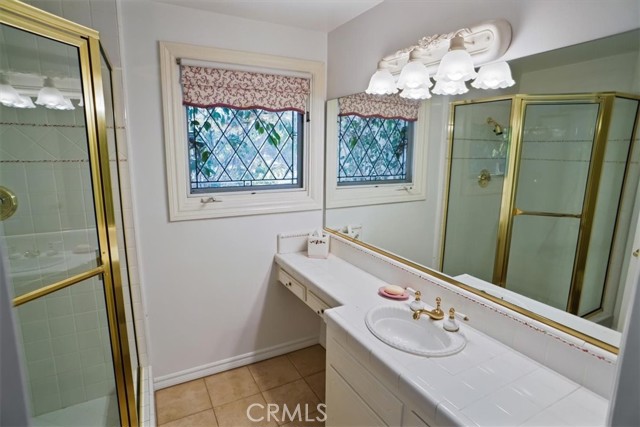 Detail Gallery Image 11 of 32 For 19201 Castlebay Ln, Porter Ranch,  CA 91326 - 3 Beds | 3 Baths