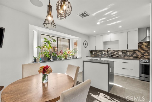 Front Image Thumbnail for CRSR26010086