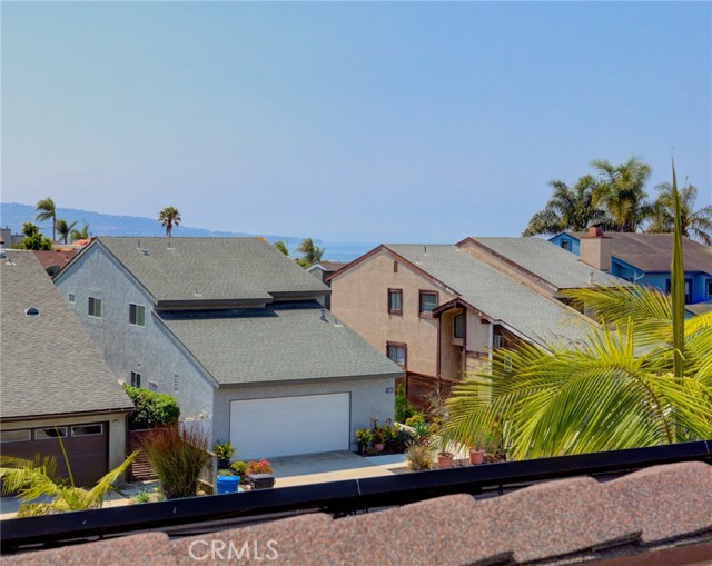 941 24th Street, Hermosa Beach, California 90254, 5 Bedrooms Bedrooms, ,3 BathroomsBathrooms,Residential,Sold,24th,SB21189311