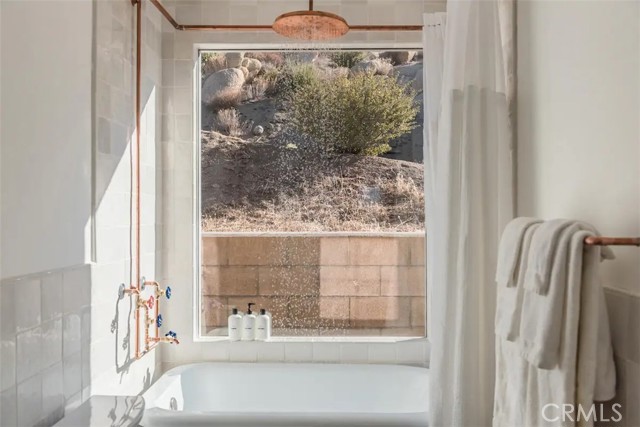 Detail Gallery Image 20 of 39 For 5637 Minna Gombell Ln, Pioneertown,  CA 92268 - 2 Beds | 2 Baths