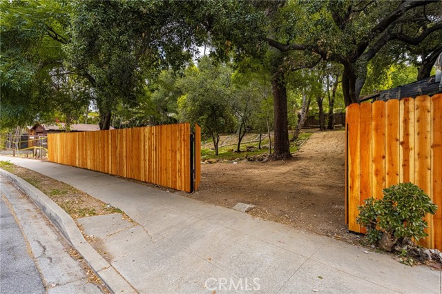 1559 Diamond Avenue, South Pasadena CA: https://media.crmls.org/medias/ffb0c36d-0bbe-4325-8708-b4858e6a0a01.jpg