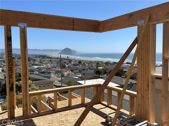 Detail Gallery Image 12 of 22 For 528 Blanca St, Morro Bay,  CA 93442 - 3 Beds | 2/1 Baths