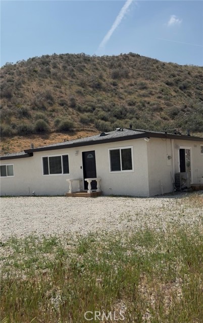 Detail Gallery Image 1 of 4 For 17559 Sierra, Canyon Country,  CA 91351 - 2 Beds | 1 Baths