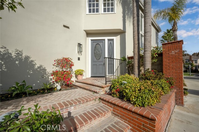 Detail Gallery Image 8 of 61 For 6135 Corsica Cir, Long Beach,  CA 90803 - 3 Beds | 3/1 Baths