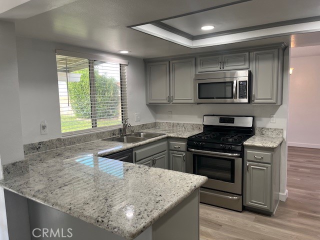 Detail Gallery Image 4 of 14 For 44147 Jamie Ct, Lancaster,  CA 93536 - 3 Beds | 2/1 Baths