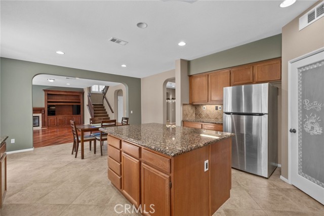 Detail Gallery Image 10 of 38 For 35021 Nicklaus Nook, Beaumont,  CA 92223 - 5 Beds | 4 Baths