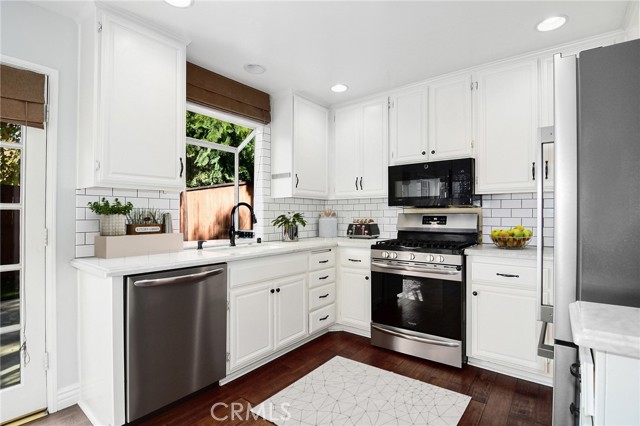 Detail Gallery Image 11 of 24 For 4325 Oak Glen, Calabasas,  CA 91302 - 3 Beds | 3 Baths