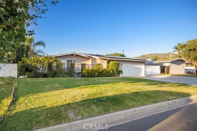 Detail Gallery Image 3 of 33 For 933 E Woodland, Glendora,  CA 91741 - 4 Beds | 2 Baths