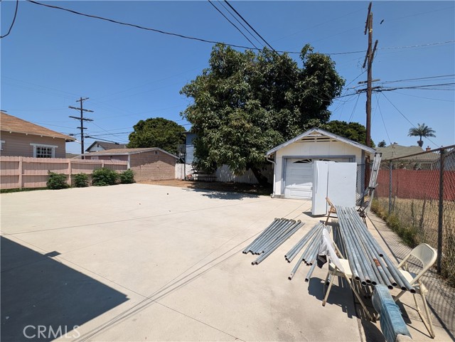 Detail Gallery Image 5 of 23 For 4156 Halldale Ave, Los Angeles,  CA 90062 - 2 Beds | 1 Baths