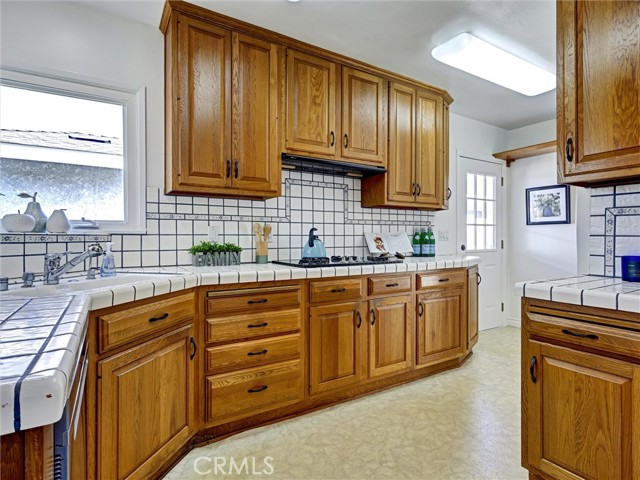 Detail Gallery Image 11 of 44 For 17032 Falda, Torrance,  CA 90504 - 3 Beds | 2 Baths