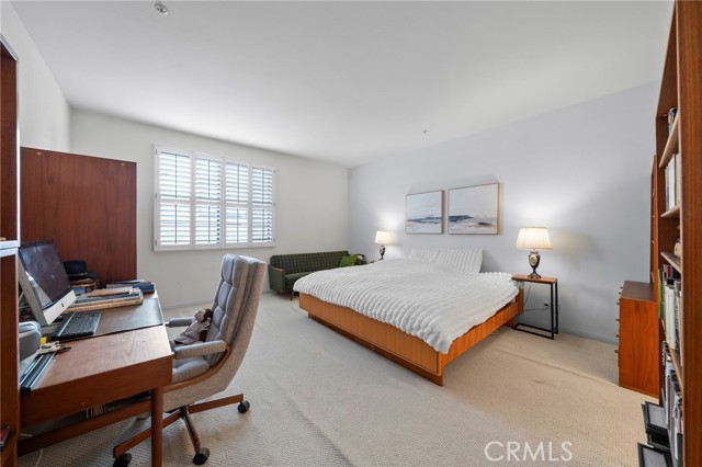 Detail Gallery Image 9 of 23 For 453 S Barrington, Los Angeles,  CA 90049 - 2 Beds | 3 Baths