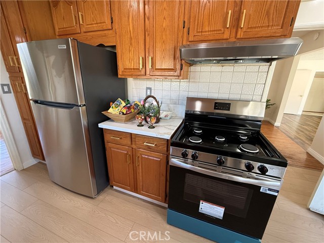 Detail Gallery Image 15 of 52 For 2001 Fernbank, Monterey Park,  CA 91754 - 2 Beds | 2 Baths