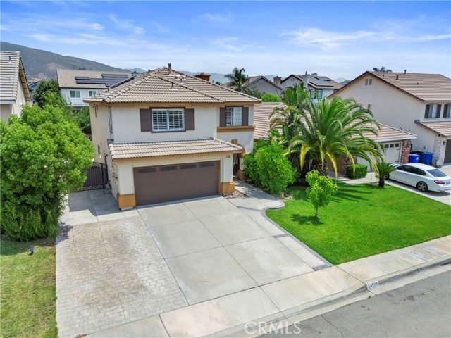 14998 Mustang Lane, Fontana CA: https://media.crmls.org/medias/ffb68931-3836-492f-8fbb-0823f83768e6.jpg