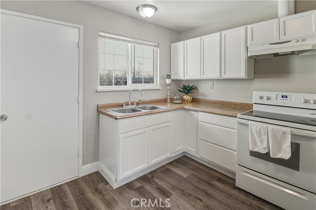 Detail Gallery Image 8 of 26 For 660 S 3rd, Chowchilla,  CA 93610 - 4 Beds | 2 Baths