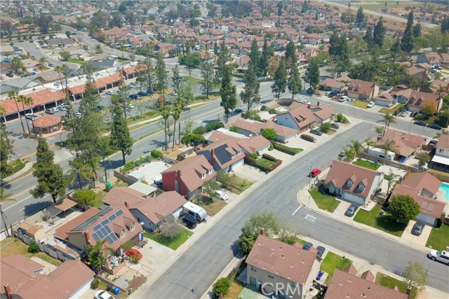 Detail Gallery Image 6 of 14 For 14090 Hillcrest Dr, Fontana,  CA 92337 - 5 Beds | 3 Baths