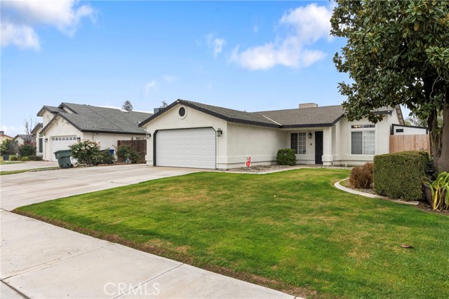 Detail Gallery Image 2 of 33 For 7009 Kings Forest Ct, Bakersfield,  CA 93313 - 3 Beds | 2 Baths