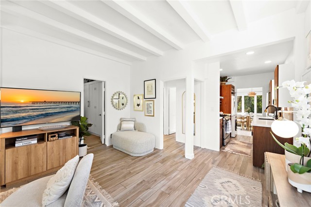 Detail Gallery Image 10 of 42 For 565 Lombardy Ln, Laguna Beach,  CA 92651 - 2 Beds | 1 Baths