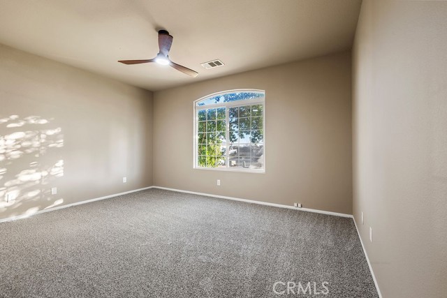 6834 Phoenix Court, Hesperia CA: https://media.crmls.org/medias/ffbb61d8-ef2c-4d9b-9802-0d7da8293eb2.jpg
