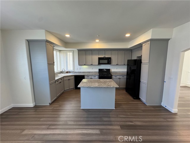 503 S Maria Avenue, Redondo Beach CA: https://media.crmls.org/medias/ffbb7804-0eea-49b2-8381-b1f648107422.jpg