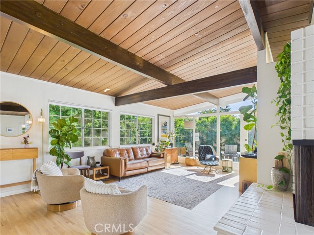 Front Image Thumbnail for CRDW25248305