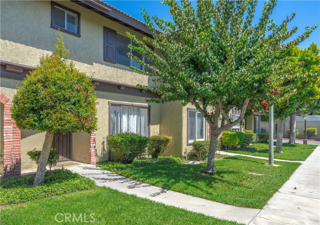 8891 Ovieda Plaza, Westminster CA: https://media.crmls.org/medias/ffbc6a6a-a40c-4969-8ba6-53c2c4d82afc.jpg