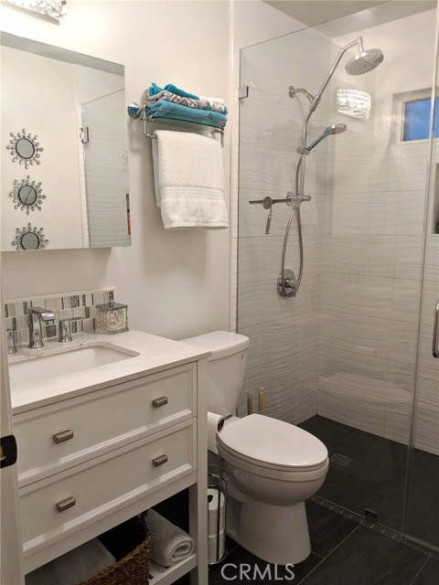 Detail Gallery Image 7 of 12 For 12028 Brookshire, Downey,  CA 90242 - 2 Beds | 2 Baths