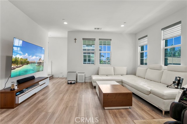6902 Sagebrush Circle, Buena Park CA: https://media.crmls.org/medias/ffbe642f-26d5-47c2-be5b-6f8ff92667a0.jpg