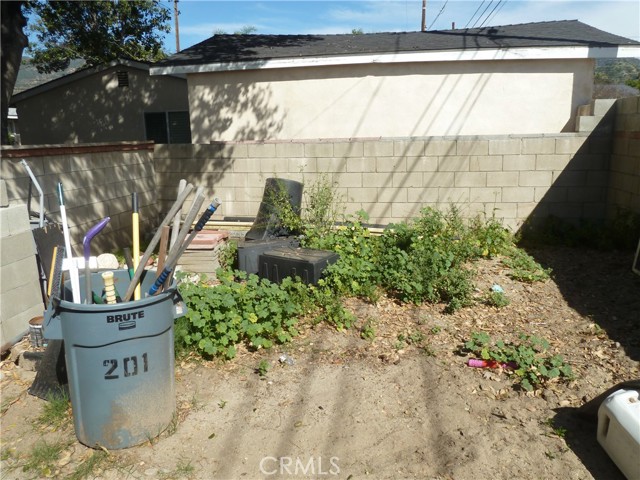 Detail Gallery Image 20 of 25 For 936 N Enid, Azusa,  CA 91702 - 4 Beds | 2 Baths