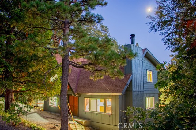 1076 Grass Valley Road, Lake Arrowhead CA: https://media.crmls.org/medias/ffc07c49-218f-4c6a-be75-02a086d5c8d4.jpg
